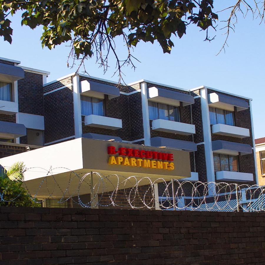 R Executive Apartments Хараре Экстерьер фото