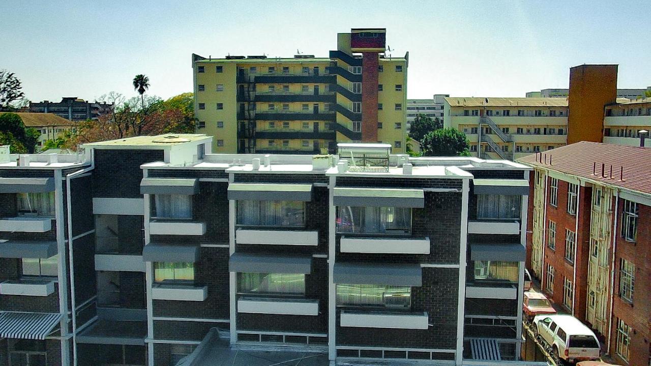R Executive Apartments Хараре Экстерьер фото