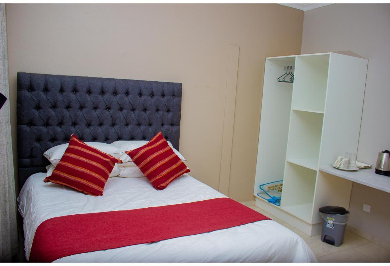 R Executive Apartments Хараре Экстерьер фото