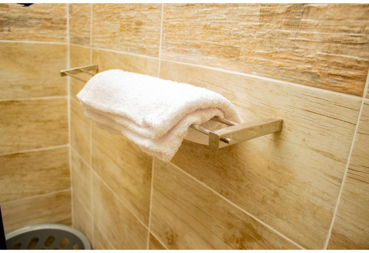 R Executive Apartments Хараре Экстерьер фото