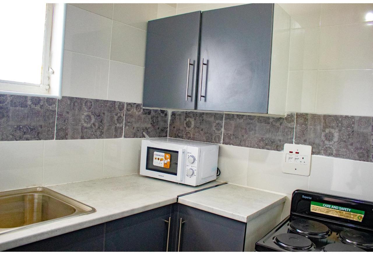 R Executive Apartments Хараре Экстерьер фото